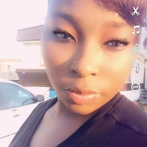 Meet your Posher, Lasheena